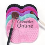 Brush Express pentru curatat pensulele de Make-Up Pink